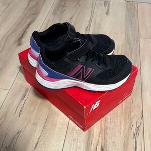 EUC New Balance Girls Running Shoes Size 13